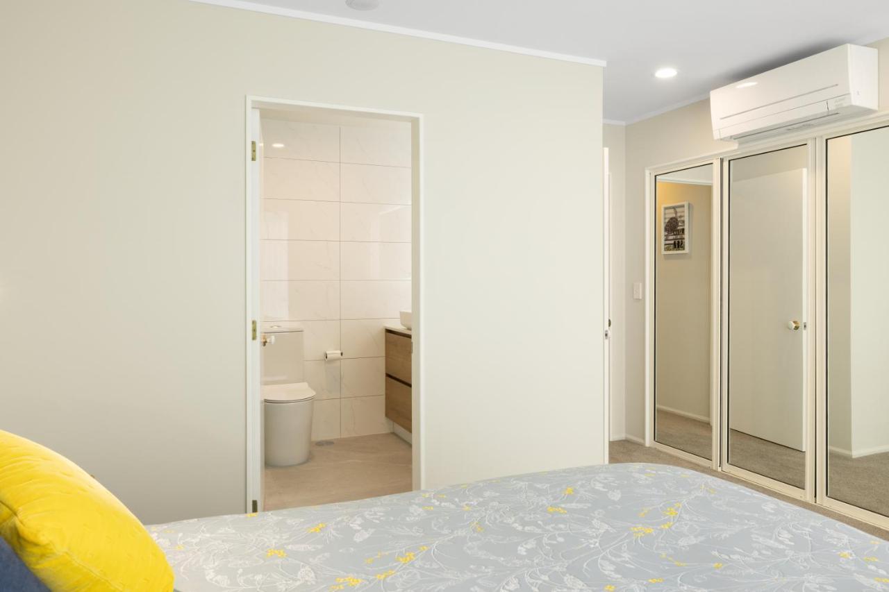 Spacious Oceanside Oasis 마운트마운가누이 외부 사진